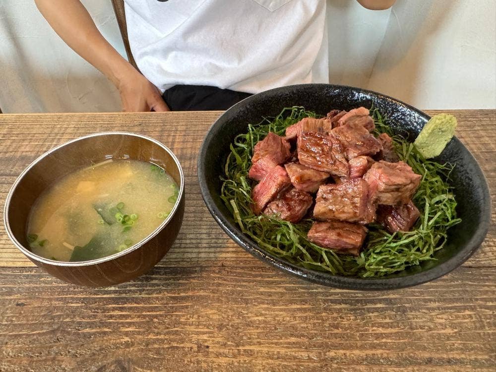 COLT aging beef&grill