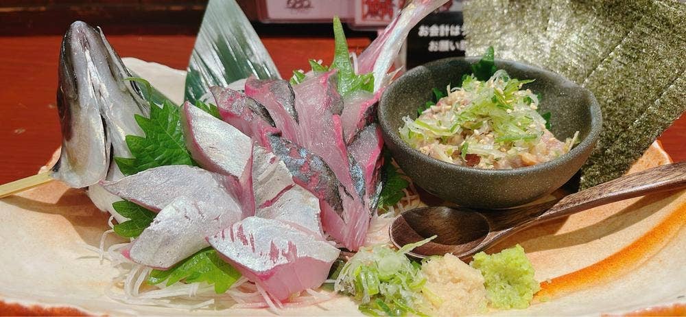 生簀炉ばた源喜 Blue fish speciality 38。