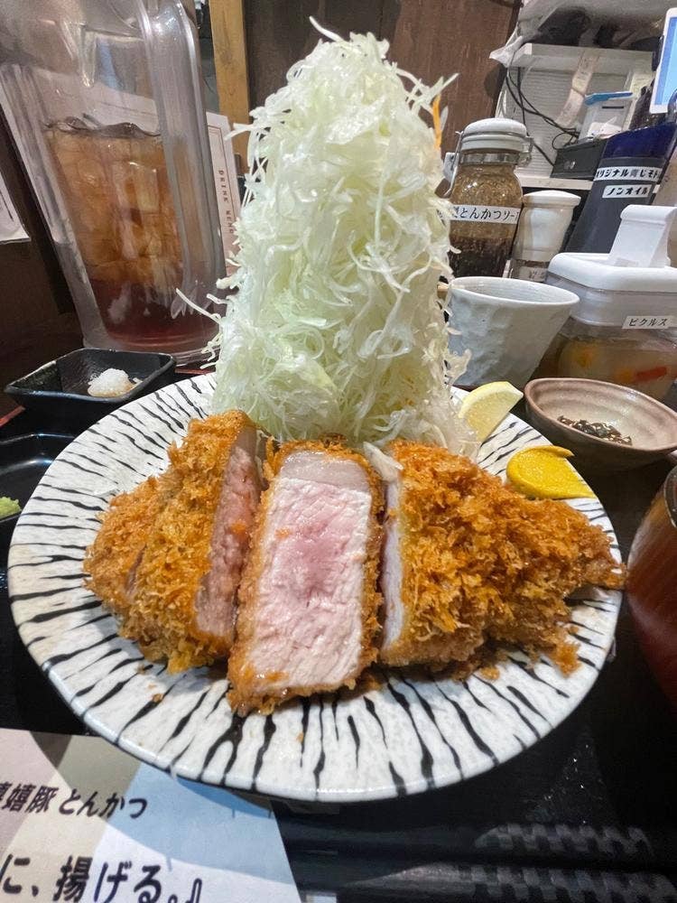 嬉嬉豚とんかつ 君に、揚げる。池袋本店