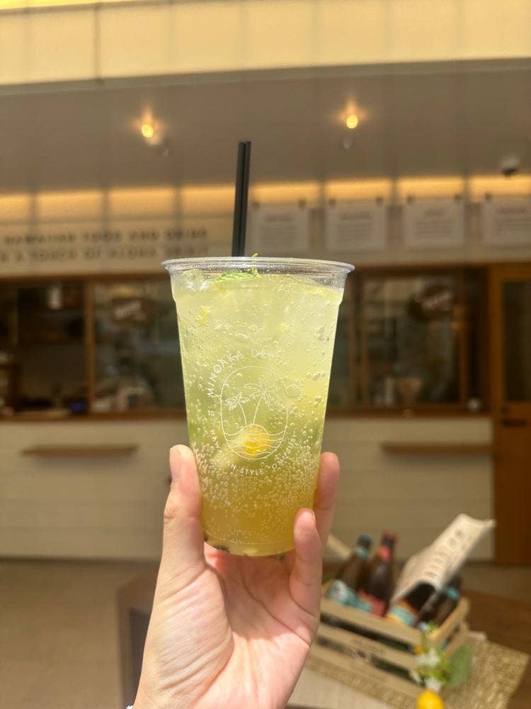 MINOAKA DELI & CAFE