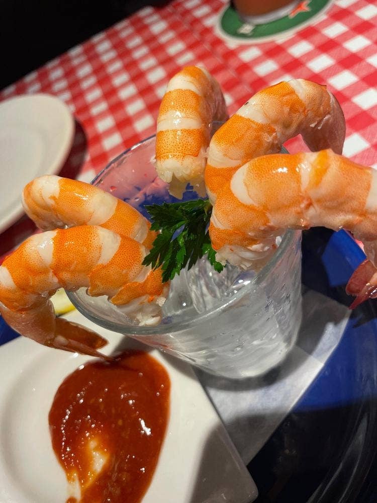 FAMILY DINER shrimp house