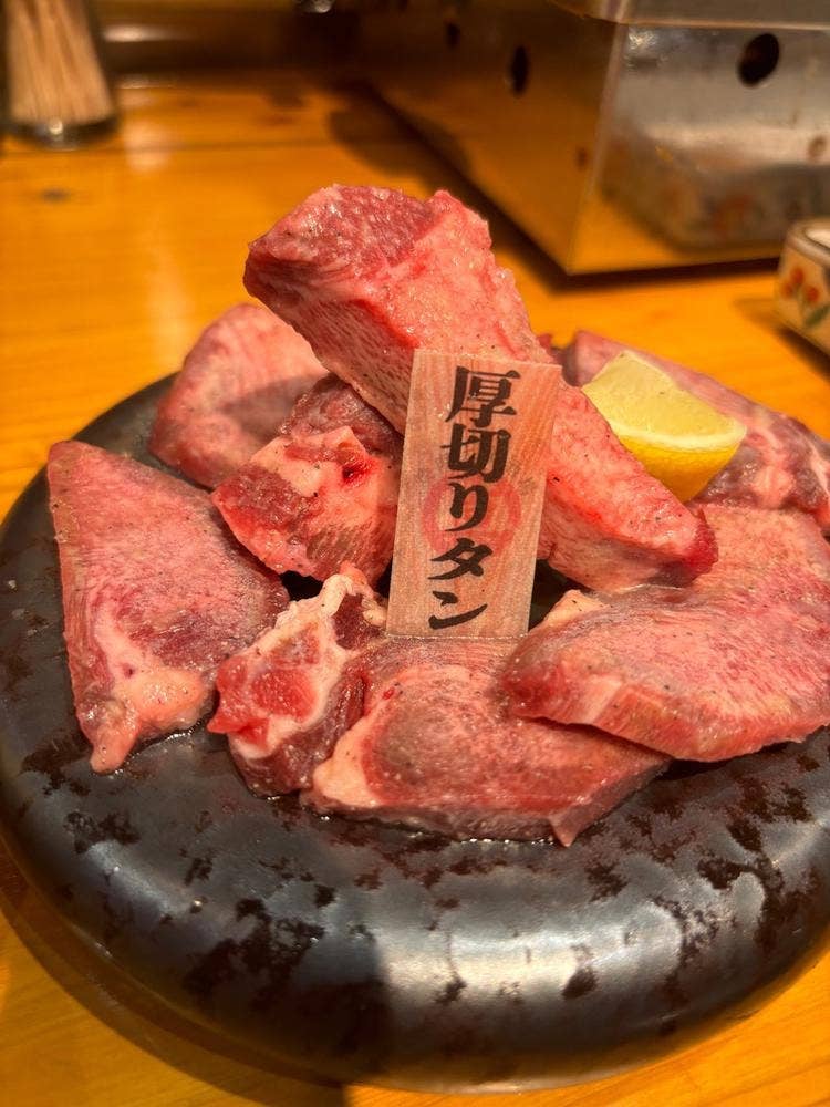 焼肉大衆酒場 真 肉焼屋 新町堀江店