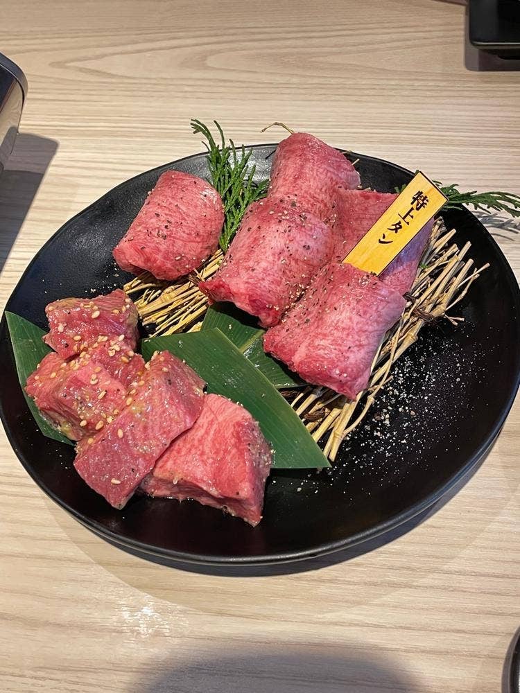 焼肉ホルモン 城の市場