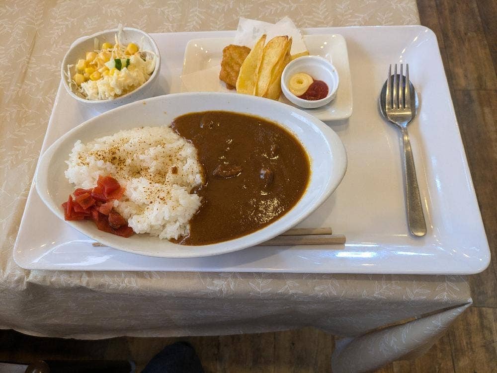 リバーサイドキッチン あきつ