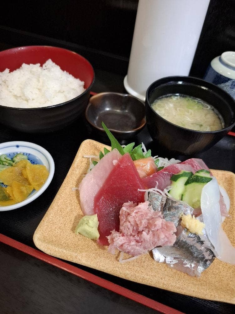 おさしみ屋 網元伊豆