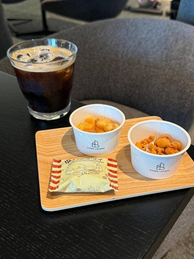 SHARE LOUNGE TSUTAYA BOOKSTORE 渋谷サクラステージ