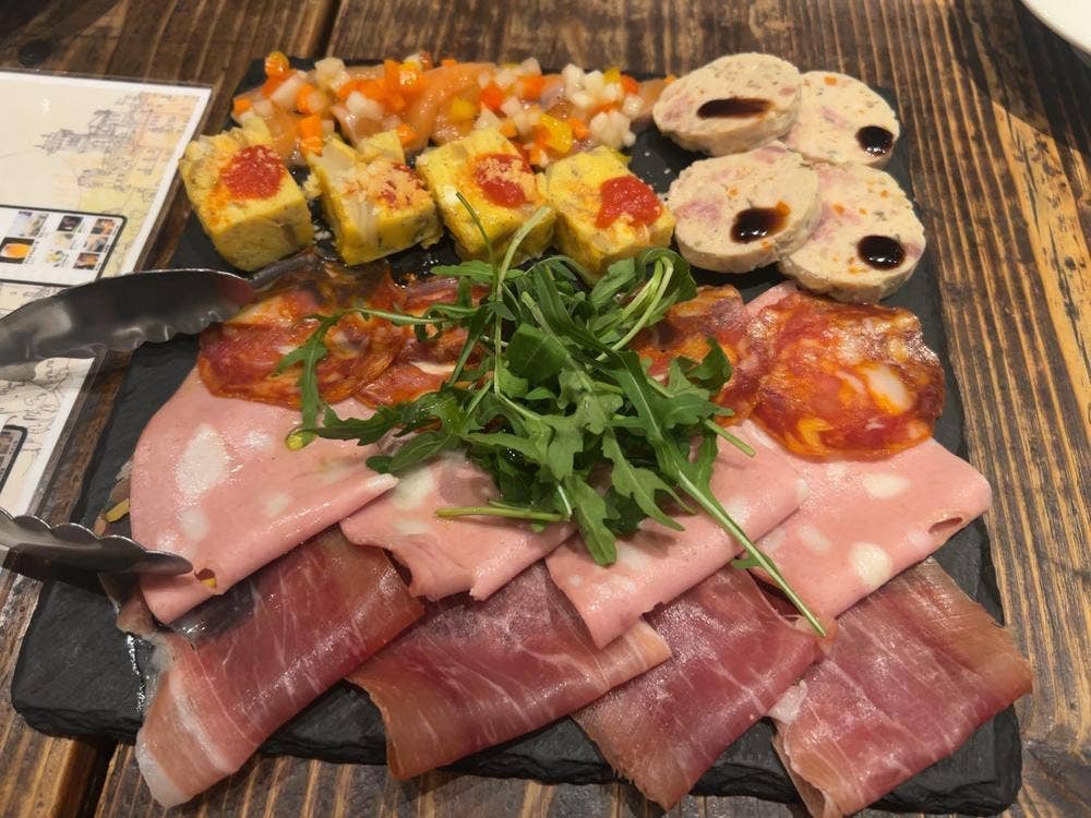 Trattoria e Pizzeria Santo Fuego 橋本