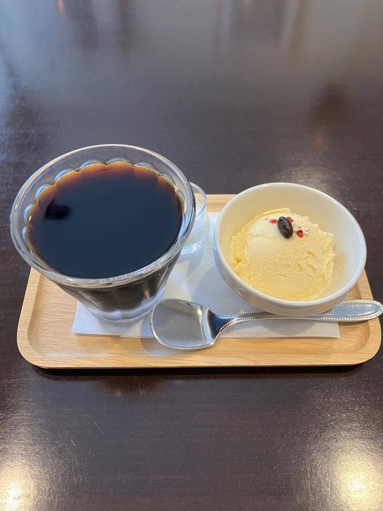 スリーペンギンズコーヒーアンドロースター