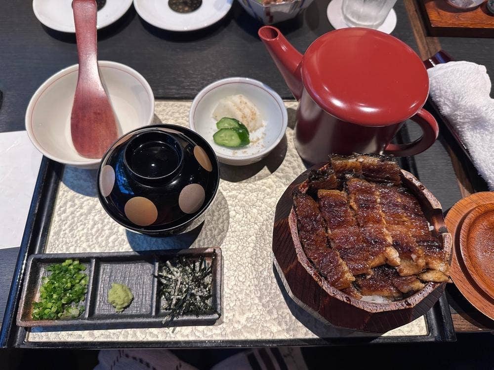 那古野炭焼きうなぎ・かしわ 登河