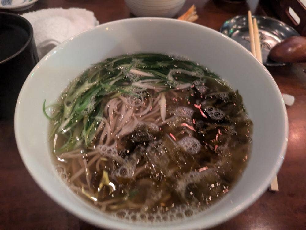 蕎麦酒菜だし屋 凸凹