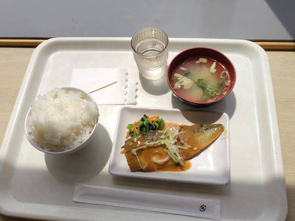 クリスタルカフェテリア