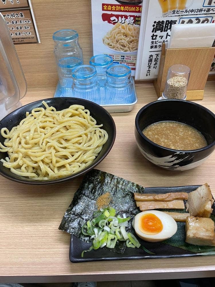 横浜家系ラーメン 春樹 鮫洲店