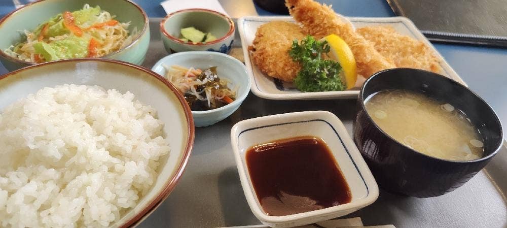 シイナ