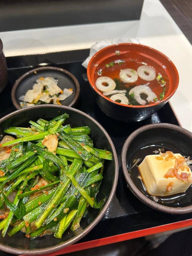 ゆで太郎 もつ次郎 関内ベイスターズ通り店