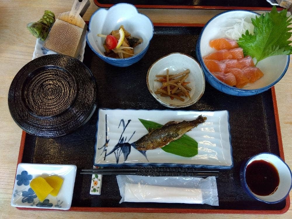 渓流料理 いわなや