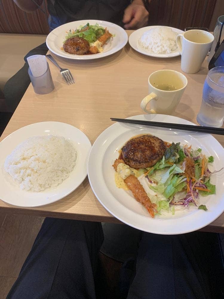 Cafe レストラン ガスト 姫路白浜店