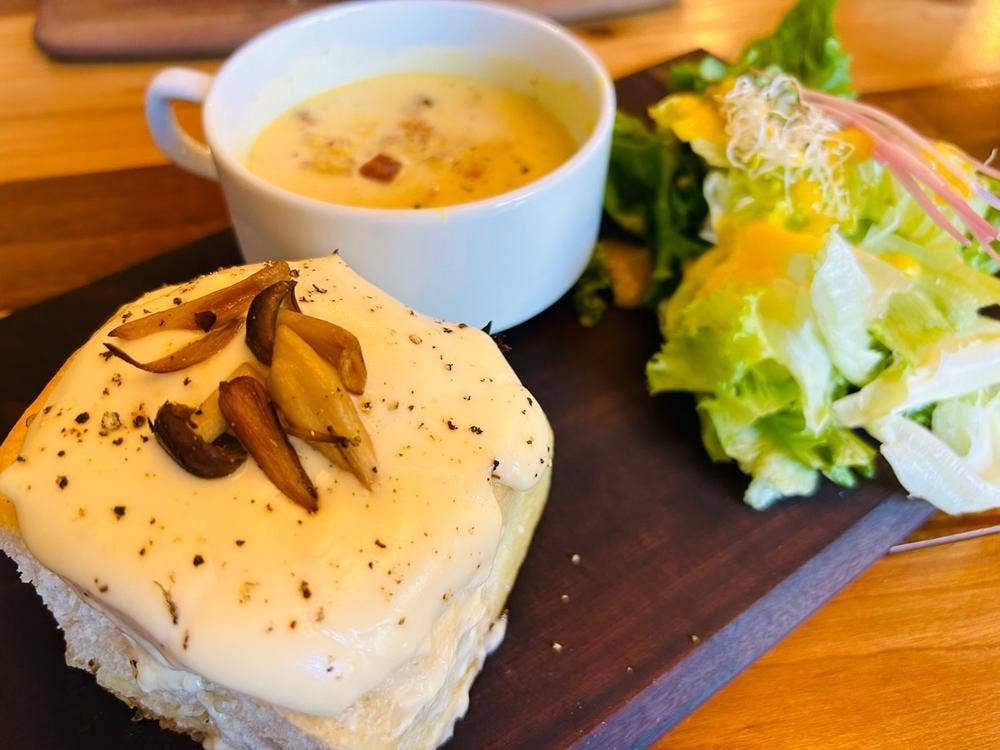 1110CAFE/BAKERY