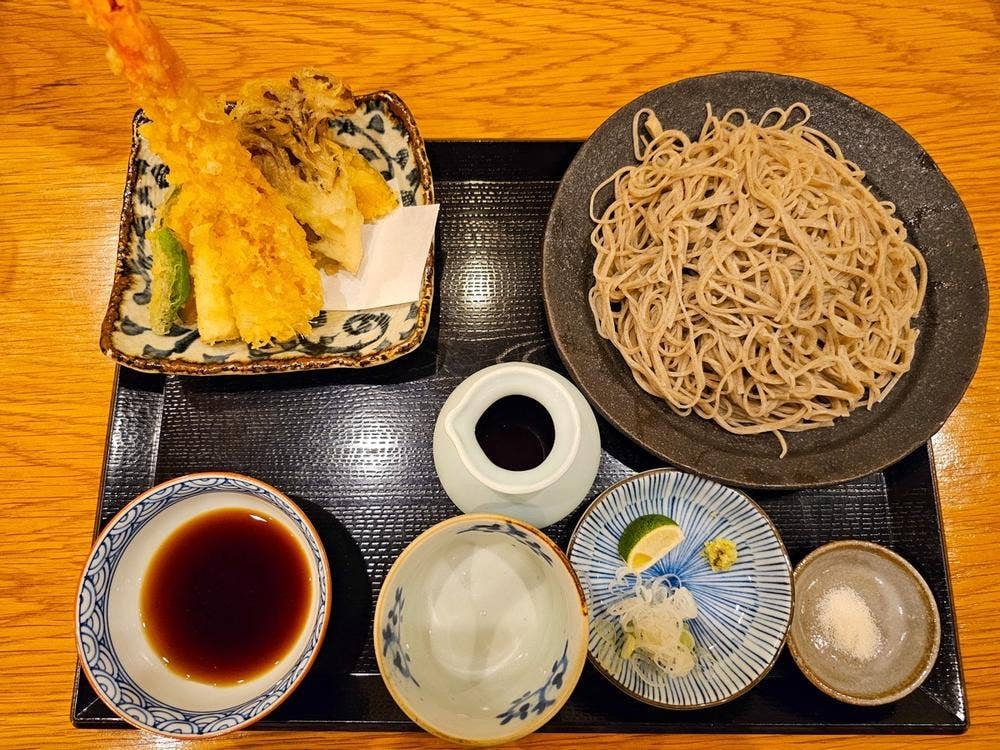 そばと天ぷら 楽山