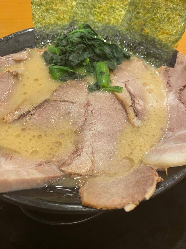 家系ラーメン 頂㐂家 阪急伊丹店