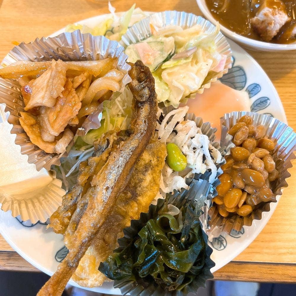 ありがた八食堂