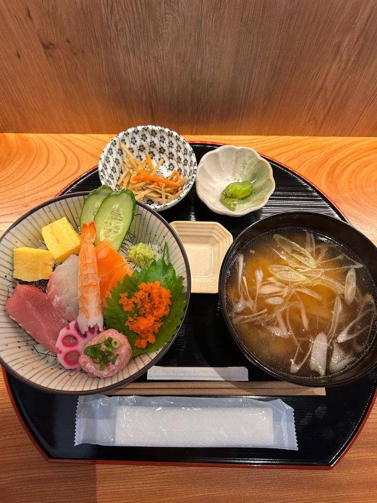 路地うら酒場 本町 あおい