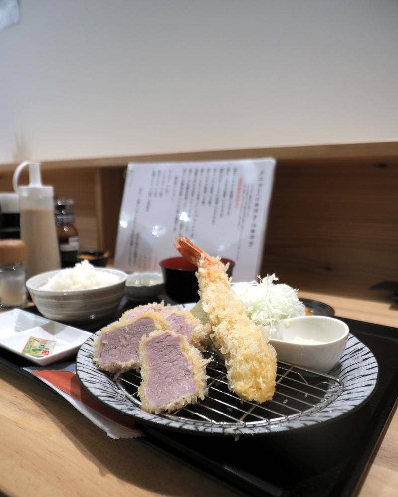 とんかつ よしだ