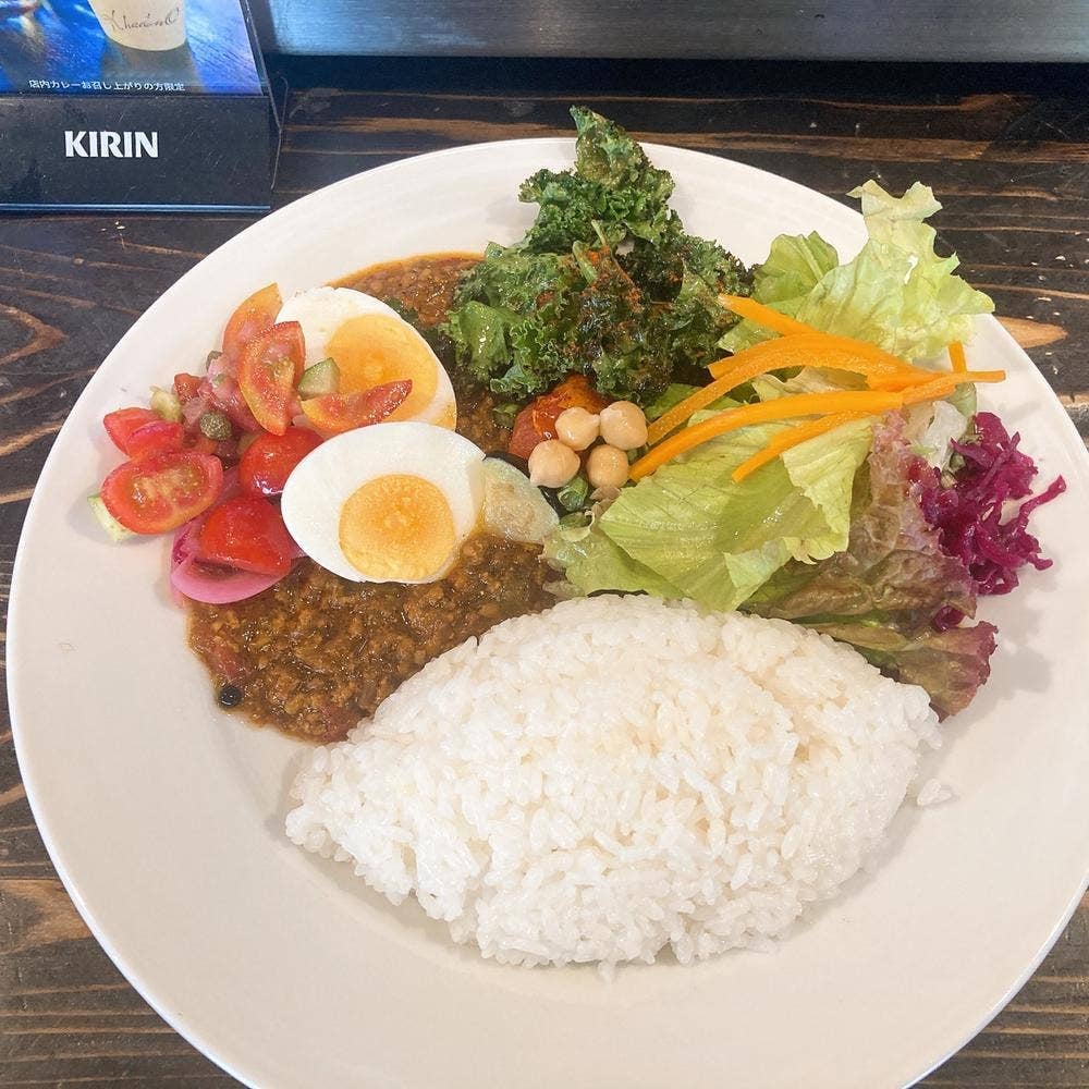 Wine & Curry Stand カドノ