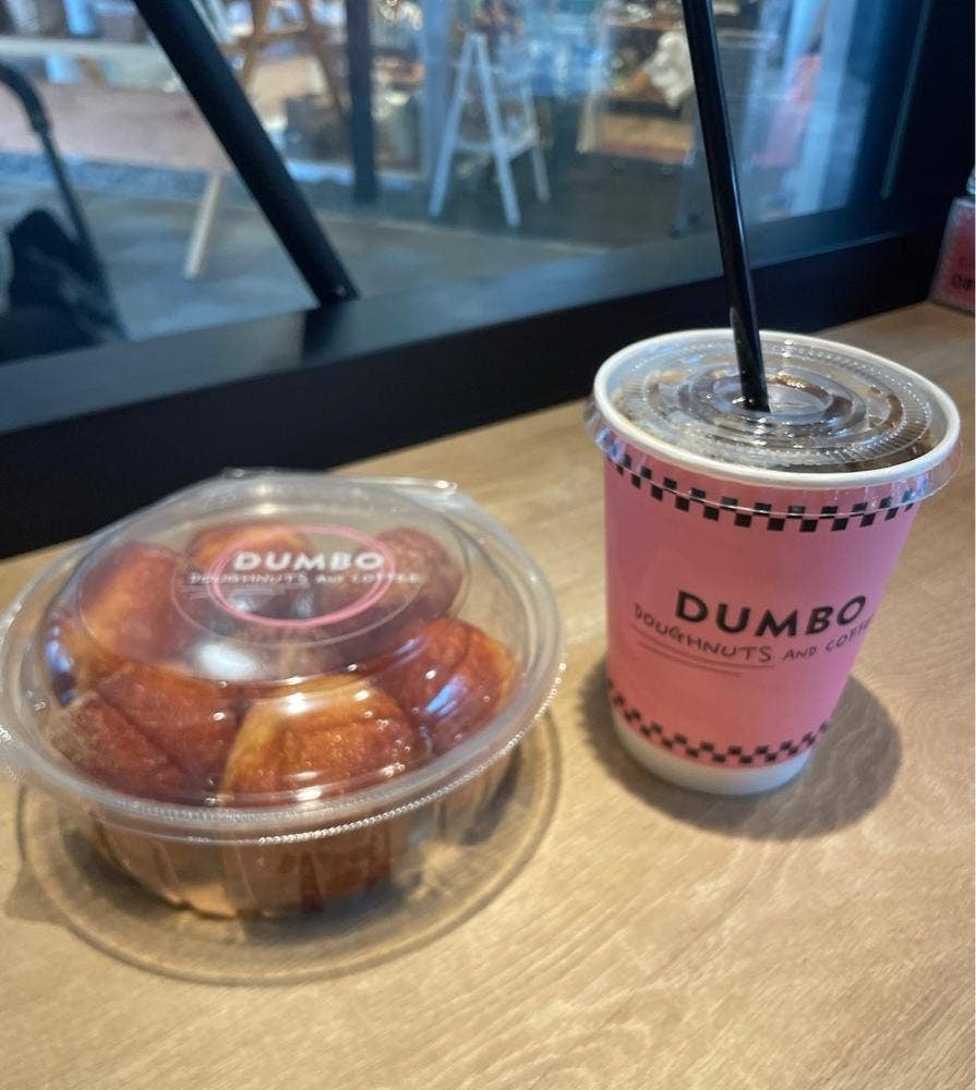 DUMBO Doughnuts and Coffee 自由が丘店