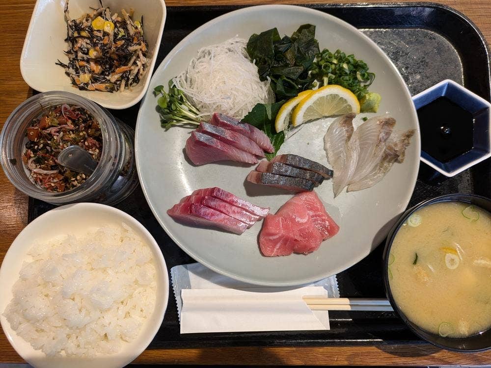 梅山鉄平食堂 博多店