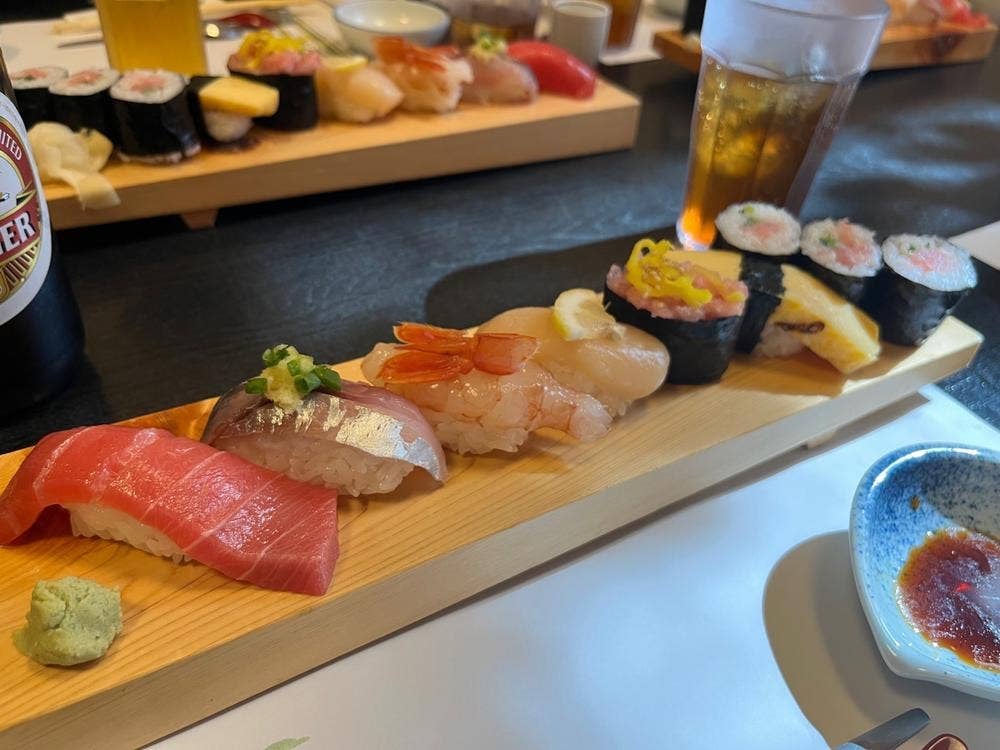 銀八鮨 本店