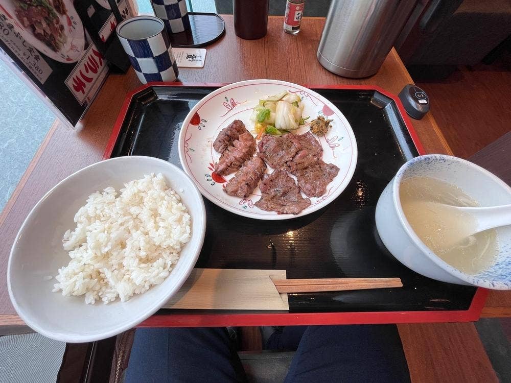 牛たん焼き 仙台辺見 成城学園前店