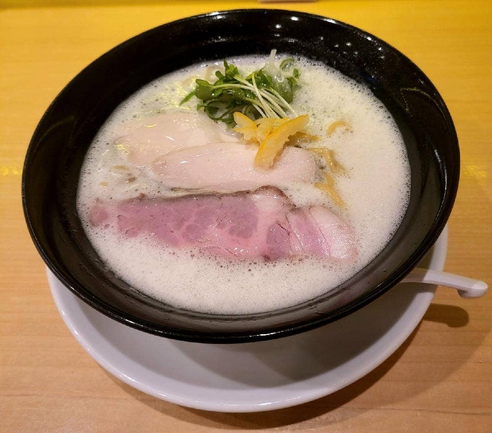 鶏白湯そば うちだ