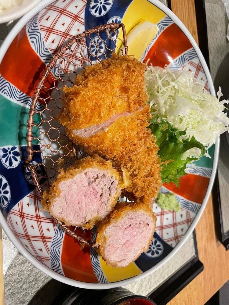 黒豚とんかつ くろまつ