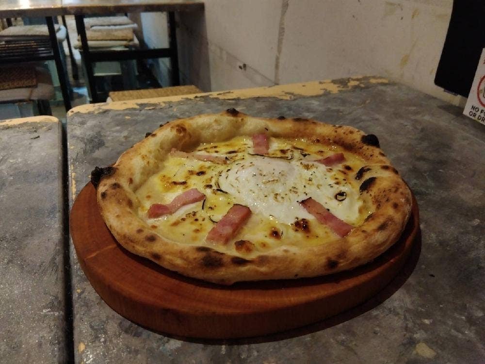 PIZZAと肴 半径10cm