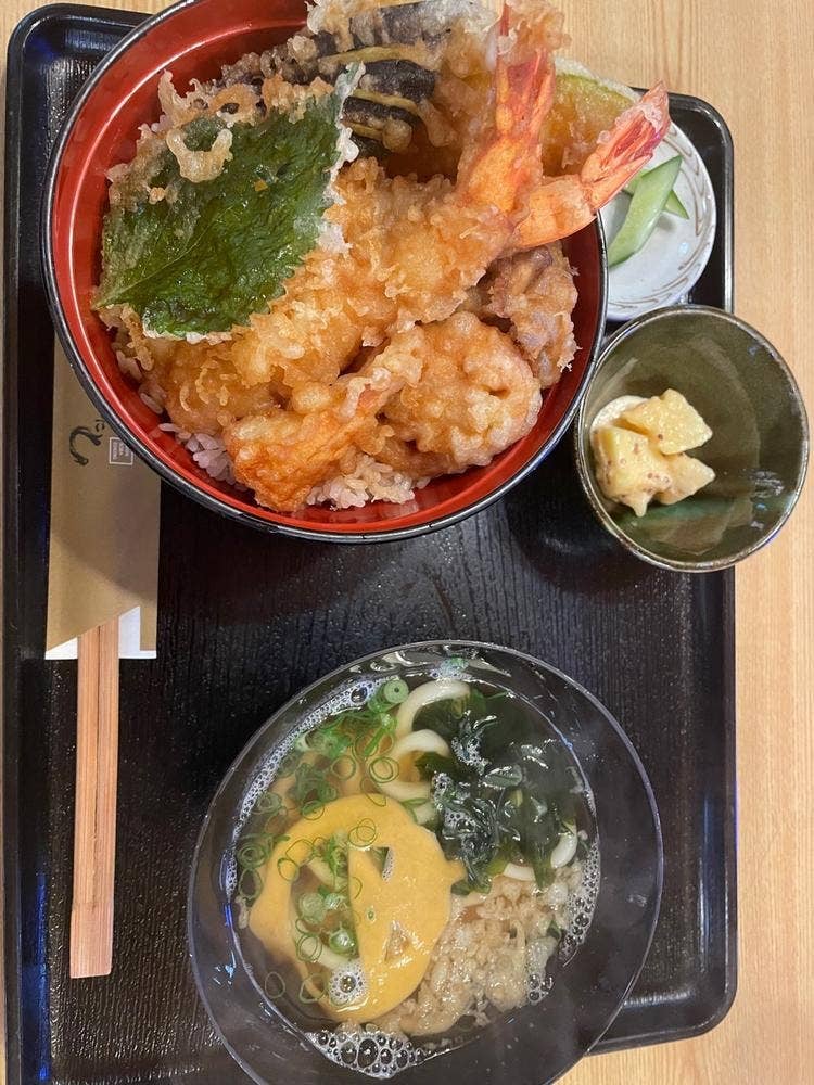 たにと