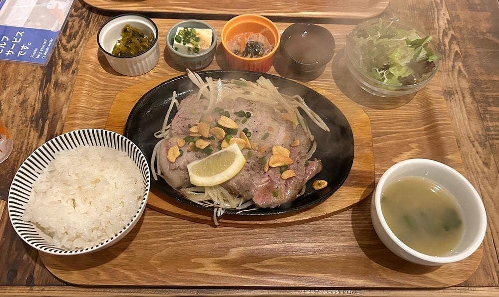 下町潤虎食堂ツムラ屋