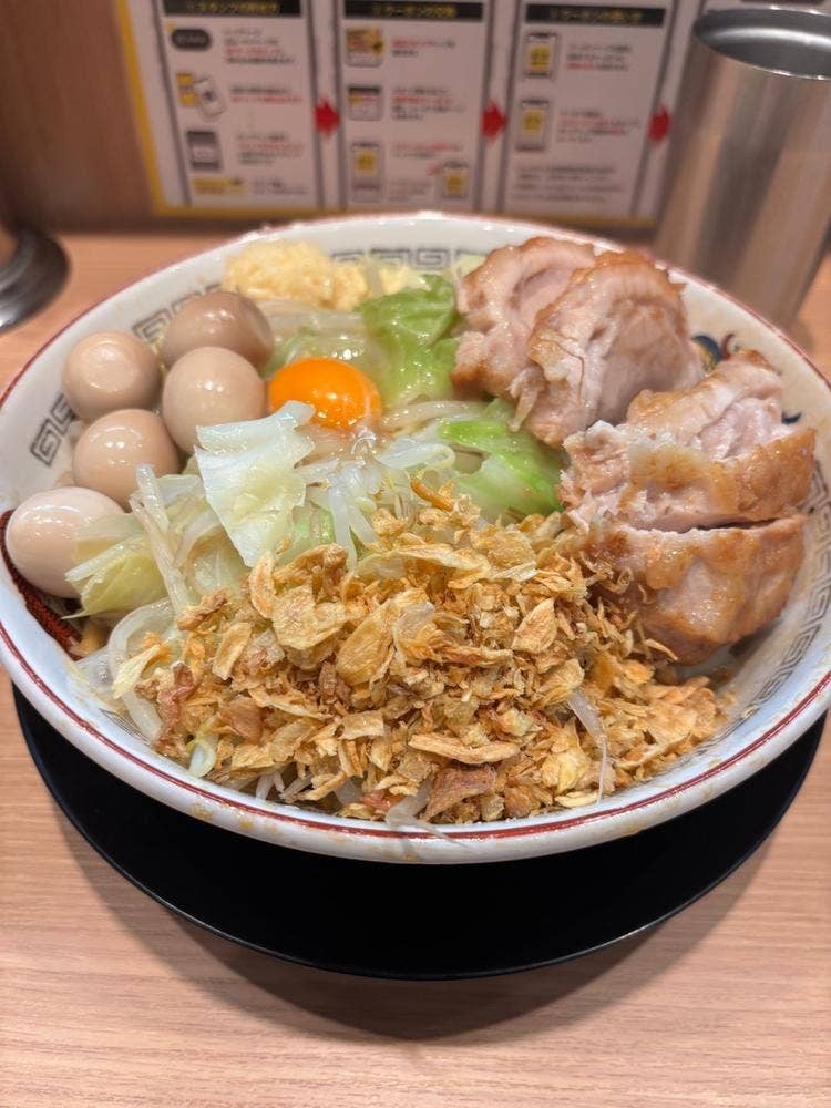 ラーメン豚山 北千住東口店