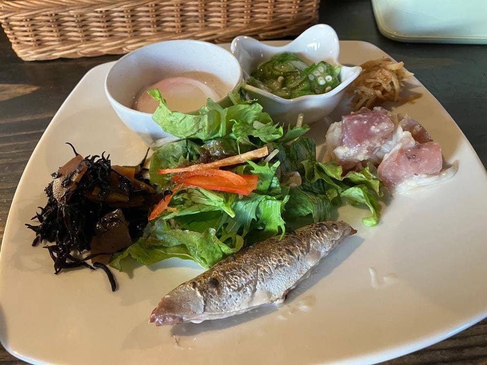 5丁目食堂・ゆのはまバル