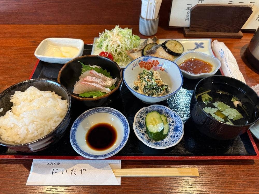 美彩和食 にいだや