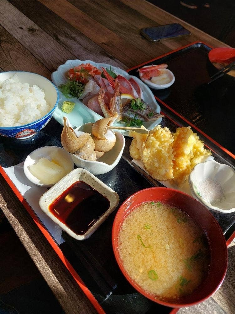 海岸通り前食堂 きん魚