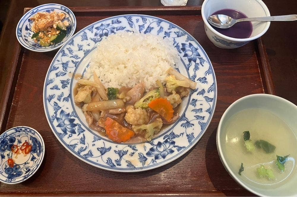 アジアン食堂 ノルブリンカ