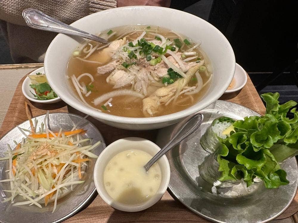 バインセオ サイゴン 有楽町店