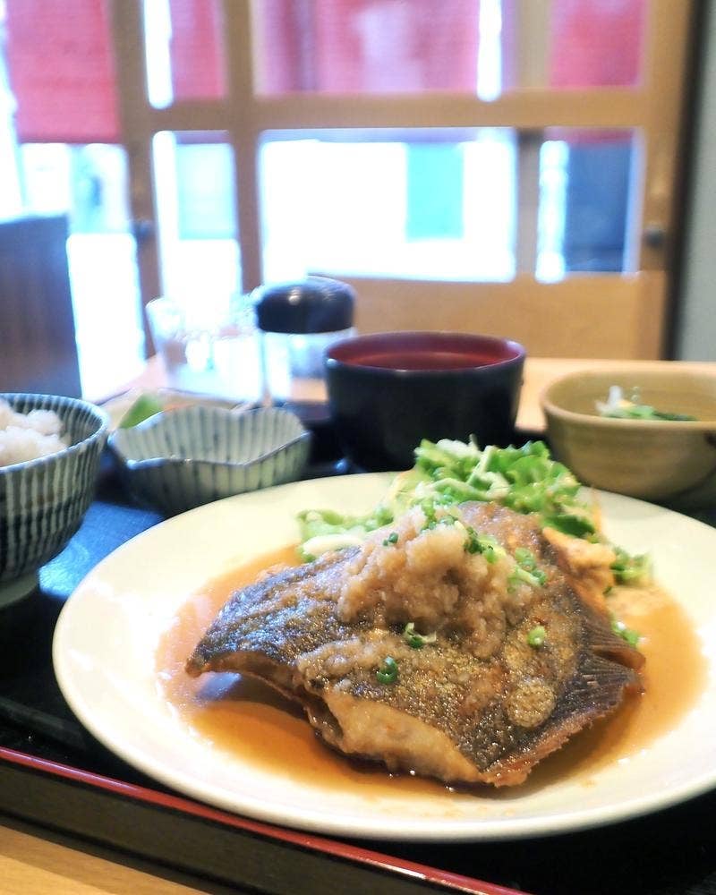 食堂りんや