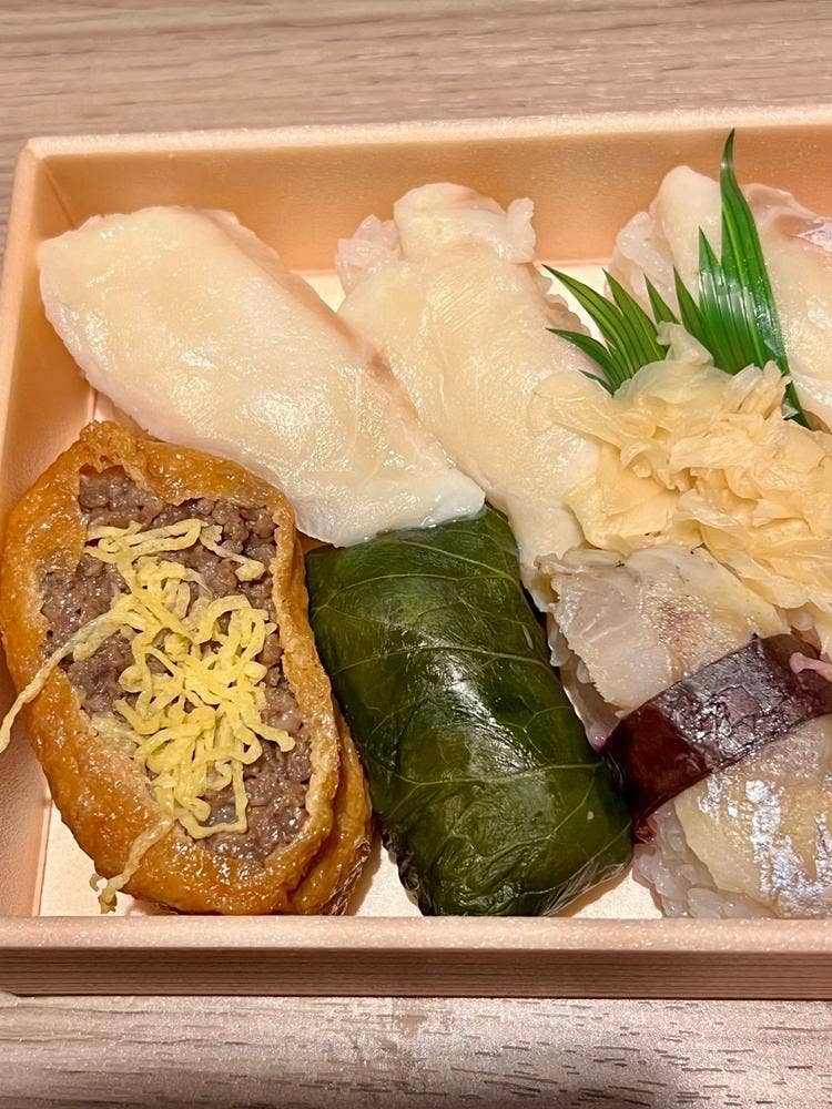 桃中軒 沼津駅南口改札横売店