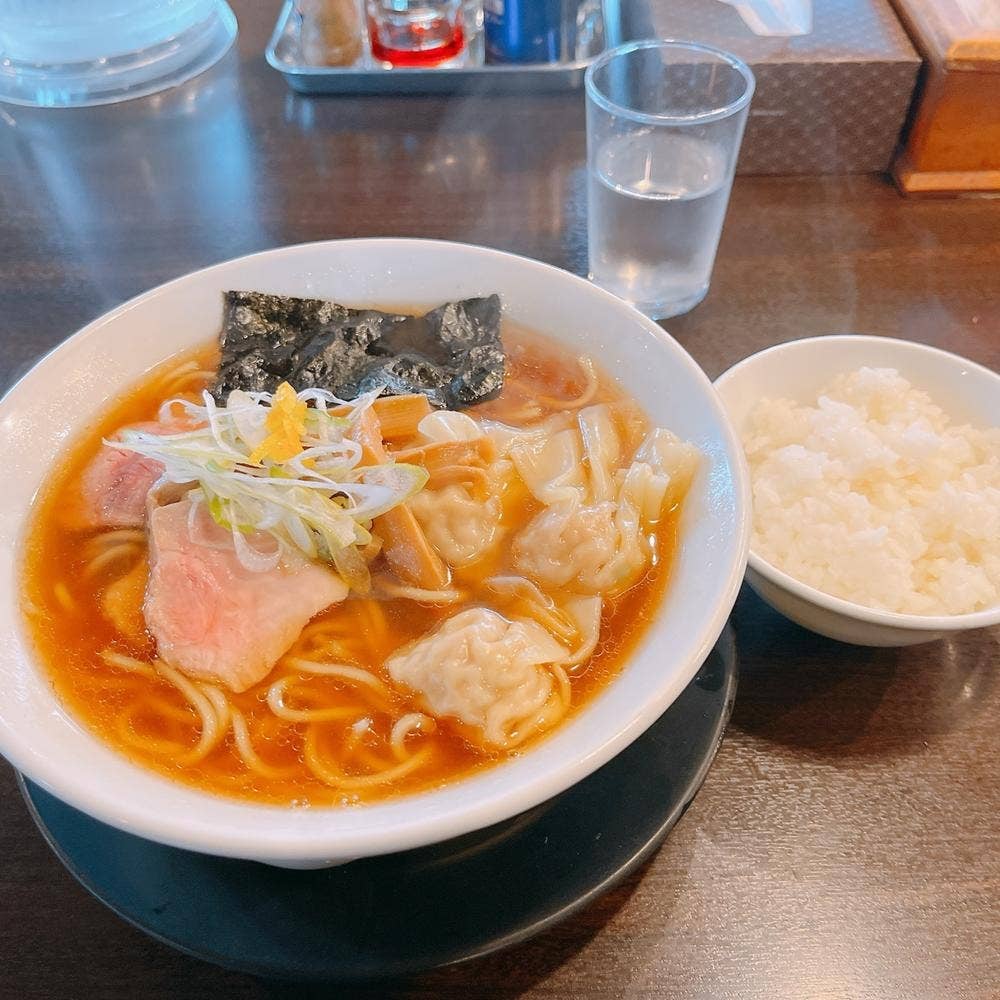 手仕事らぁめん八