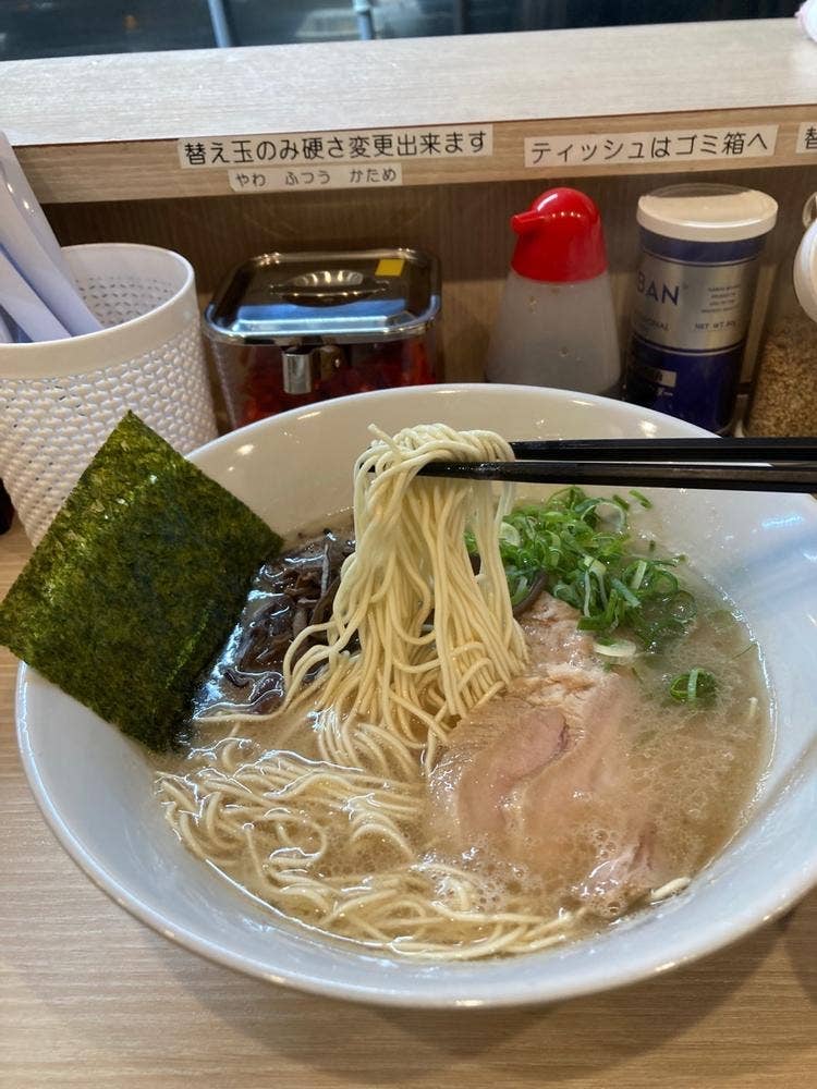 ラーメン つるや