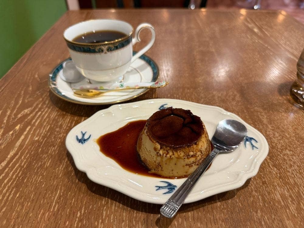 Emmy's Coffee and Oscar