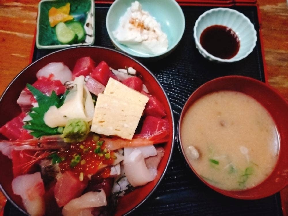 和らぎ亭 しまや