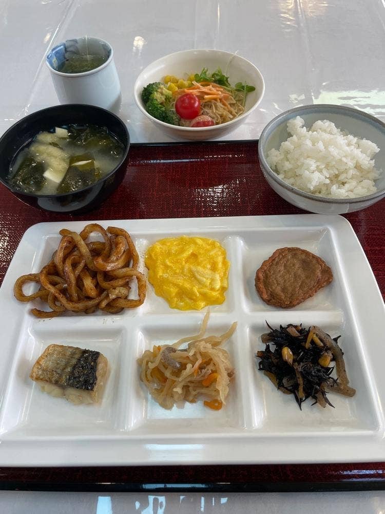 ホテルクラウンヒルズ松山 8F 朝食会場