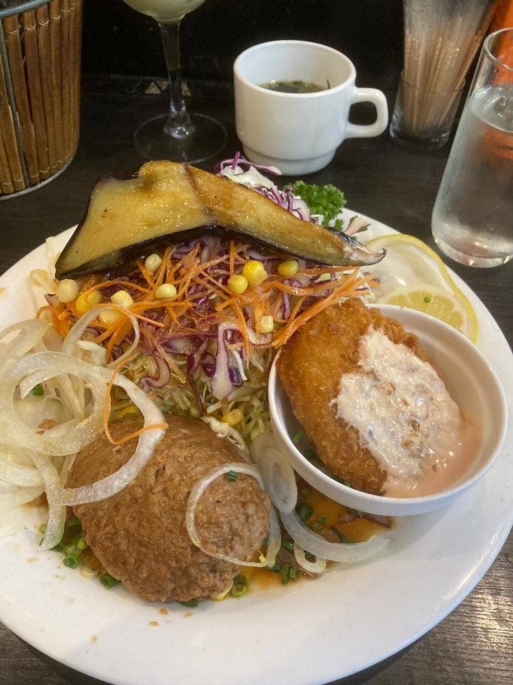 サラダニース 西新宿6丁目店